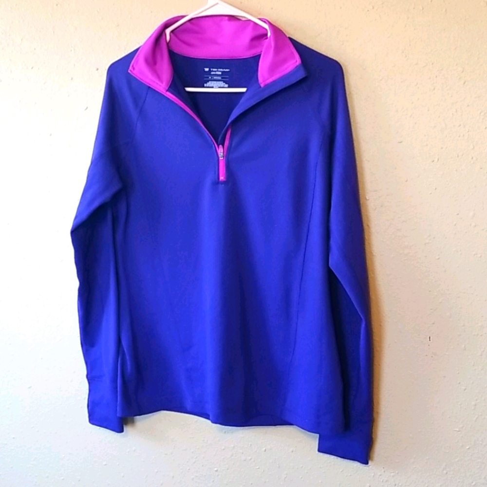 Womens Medium long sleeve top. Purple Tek Gear.